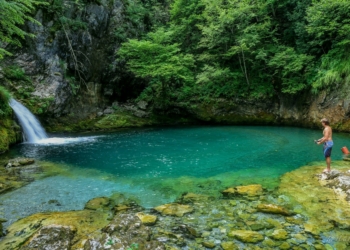 Occhio Blu di Theth, Albania