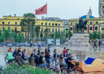 Pazza Scanderbeg Tirana, Albania