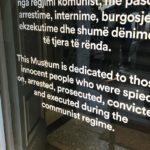 House Of Leaves La Casa Delle Foglie Shtepia Me Gjethe 6