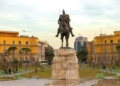 Piazza Scanderbeg, Tirana