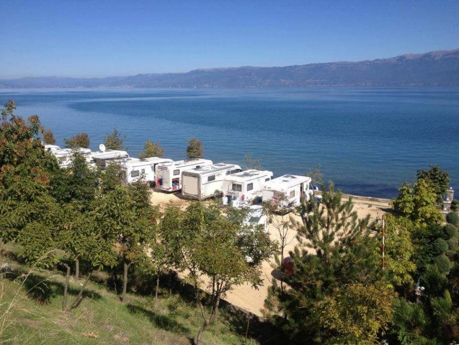 Camping Peshku, lago di Ocrida, Hudenisht, Pogradec Camping Peshku, lago di Ocrida, Hudenisht, Pogradec