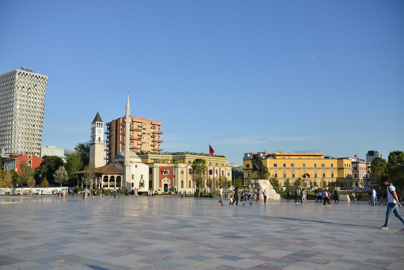 Piazza Scanderbeg, Tirana, Albania