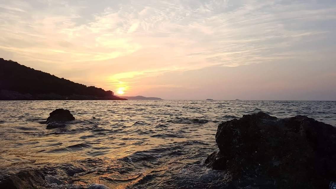 Tramonto a Ksamil, Albania