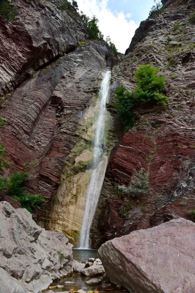 La cascata di Shëngjergj (San Giorgio), Tirana