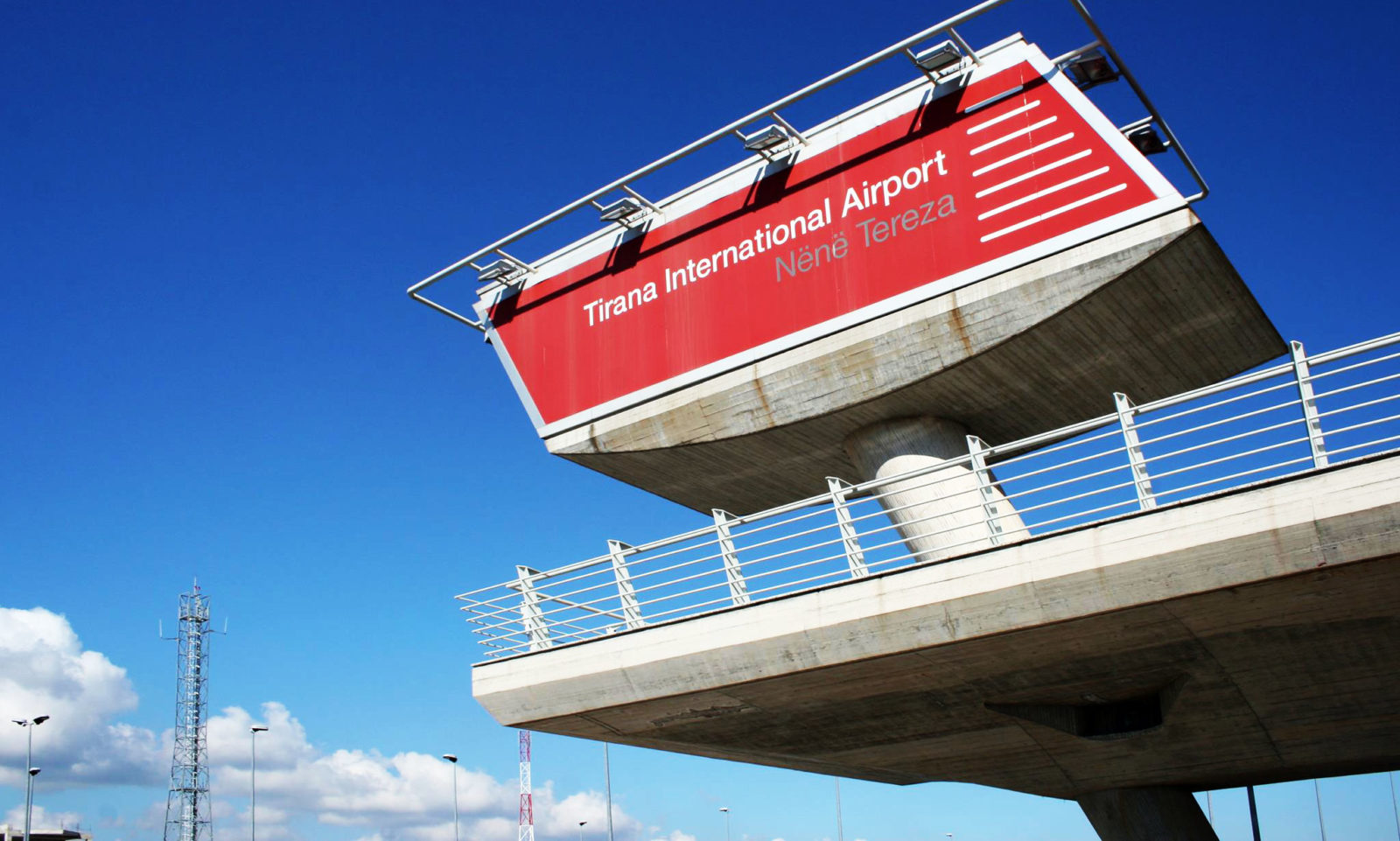 International Duty Free Aeroporto Di Tirana