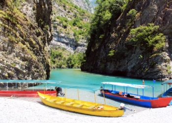 Lumi I Shales Albania