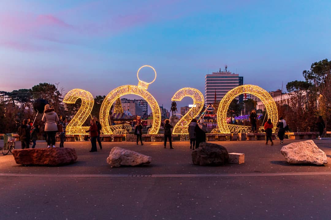 Piazza Scanderbeg Tirana