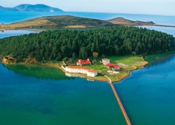 L'Isola di Zvërnec e il suo Monastero