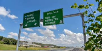 La nuova tangenziale di Fier, Albania