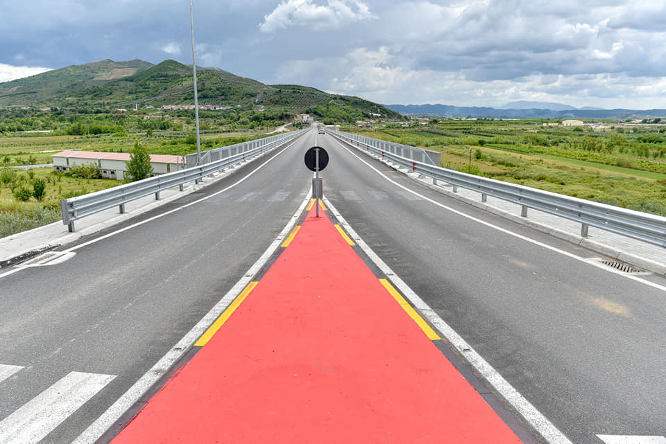 Tratto stradale Elbasan-Banje