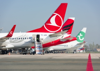 Albania Aeroporto Di Tirana Riparte