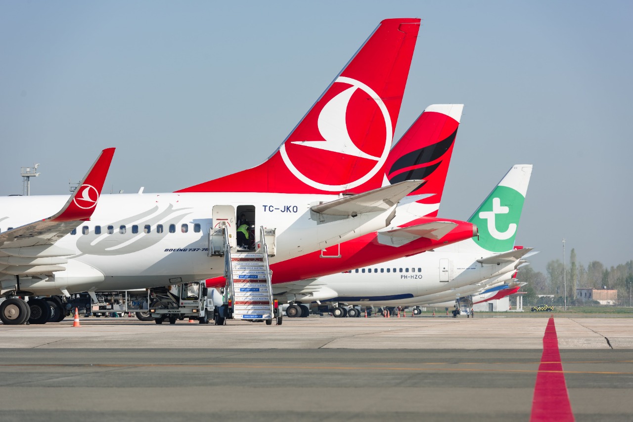 Albania Aeroporto Di Tirana Riparte